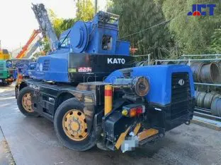 Bảng tải xe cẩu bánh lốp 10 tấn Kato KR-10H-L1