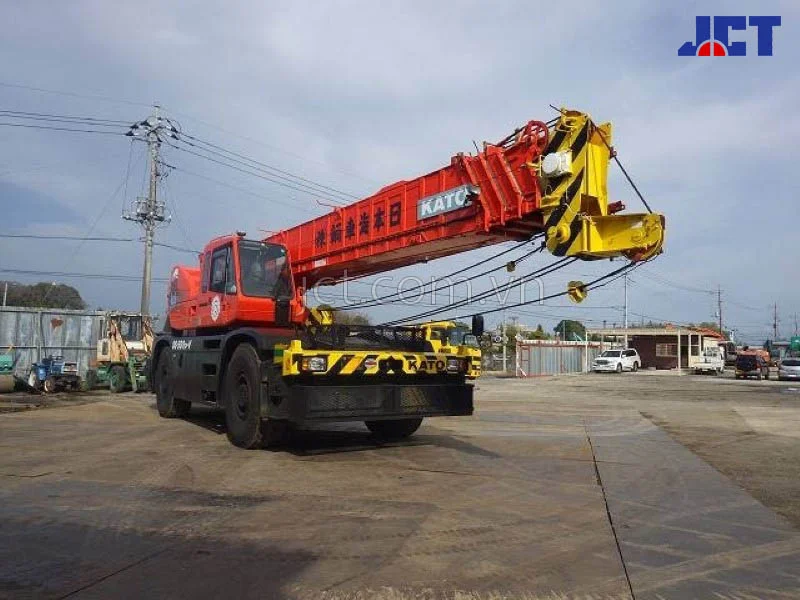 Hình ảnh xe cẩu bánh lốp 50 tấn Kato KR-50H-V