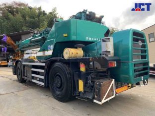 Hình ảnh xe cẩu bánh lốp 65 tấn Kato KR-65H (SL-650)