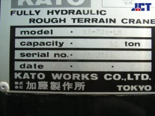 Hình ảnh xe cẩu bánh lốp 70 tấn Kato KR-70H-LM (SL-700R)