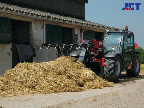 Xe nâng đa năng Manitou trong lĩnh vực nông nghiệp