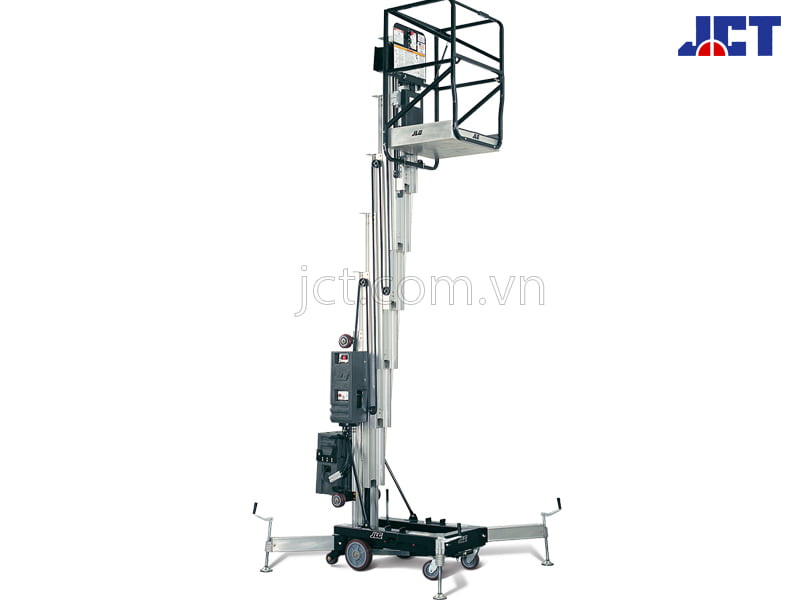 xe nâng người tự hành