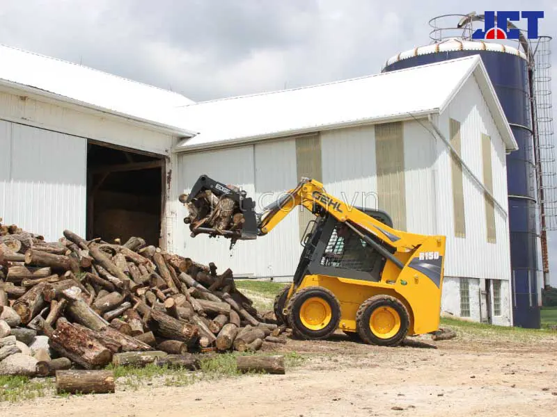 xe xuc lat skid loader gehl r150