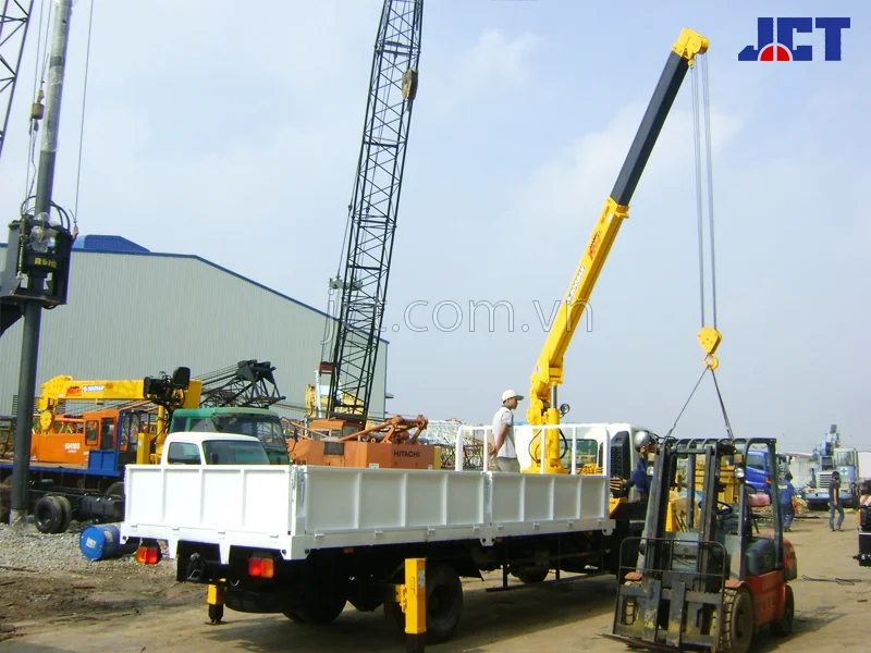 Cho thuê xe cẩu thùng vận chuyển xe nâng hàng và hàng hóa tại Đồng Nai 