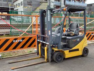 Xe nâng hàng Komatsu 1.5 tấn chạy điện FB15 Nhật bãi
