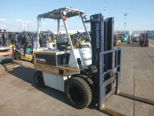 Xe nâng hàng 3 tấn chạy điện Komatsu Nhật bãi