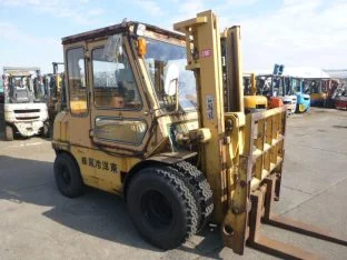 Xe nâng hàng 3.5 tấn dầu FD35 Mitsubishi Nhật bãi