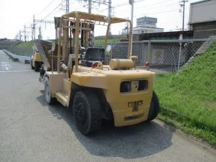 Xe nâng hàng 5 tấn FD50 Mitsubishi Nhật bãi giá rẻ