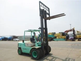 Xe nâng hàng 5 tấn FD50 Mitsubishi Nhật bãi giá rẻ