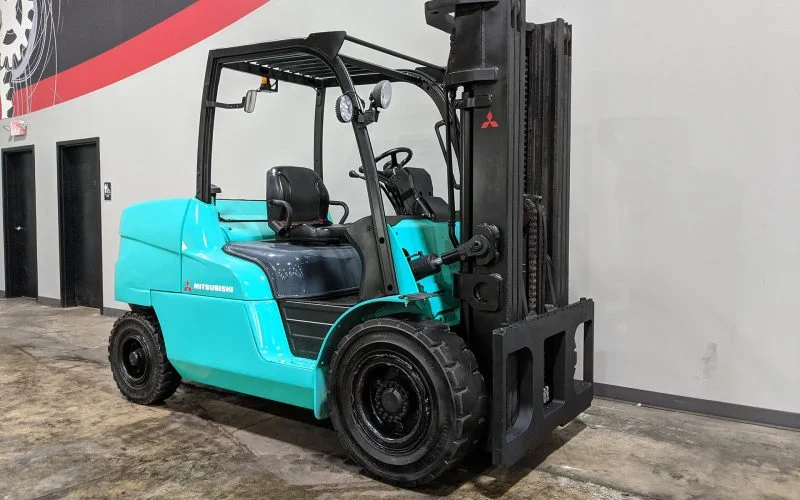 Xe nâng hàng 5 tấn FD50 Mitsubishi Nhật bãi giá rẻ
