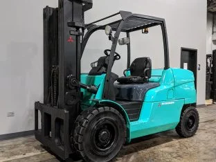 Xe nâng hàng 5 tấn FD50 Mitsubishi Nhật bãi giá rẻ