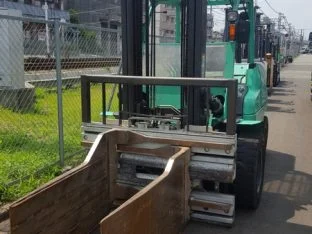 Xe nâng hàng 5 tấn FD50 Mitsubishi Nhật bãi giá rẻ