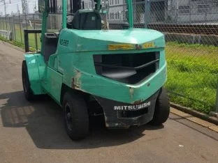 Xe nâng hàng 5 tấn FD50 Mitsubishi Nhật bãi giá rẻ
