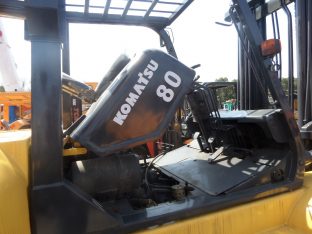 Xe nâng hàng Komatsu 8 tấn chạy dầu
