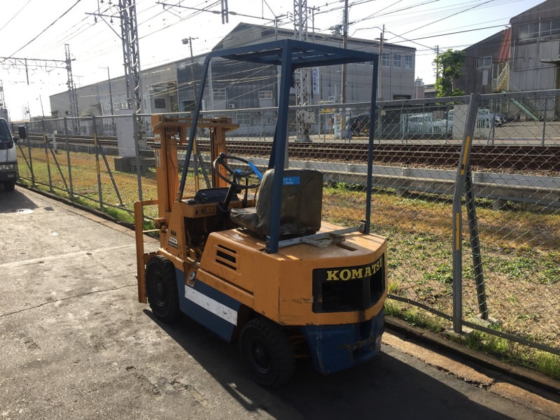 Xe nâng hàng Komatsu 1.8 tấn chạy gas FG18 Nhật bãi