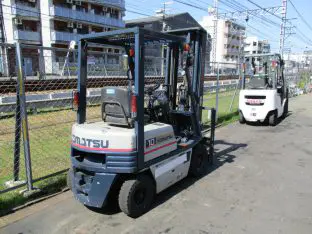 Xe nâng hàng Komatsu 1 tấn gas FG10-15 Nhật bãi