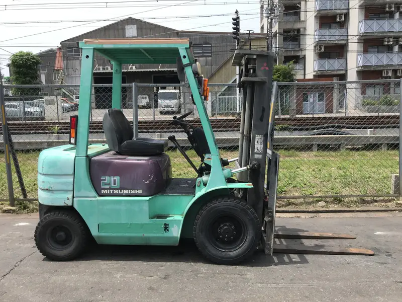 Xe nâng hàng Mitsubishi 2 tấn chạy dầu Nhật bãi