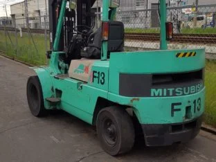 Xe nâng hàng Mitsubishi 4 tấn dầu FD40 Nhật bãi