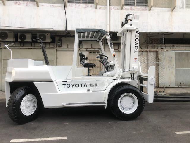 Xe nâng hàng Toyota 15 tấn dầu Nhật bãi