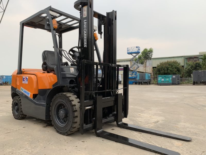 Xe-nang-dau-Unicarriers-2.5t-1